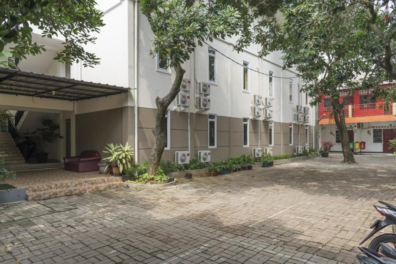 Urbanview Hotel Minongga Pondok Labu By Reddoorz Jakarta Luaran gambar